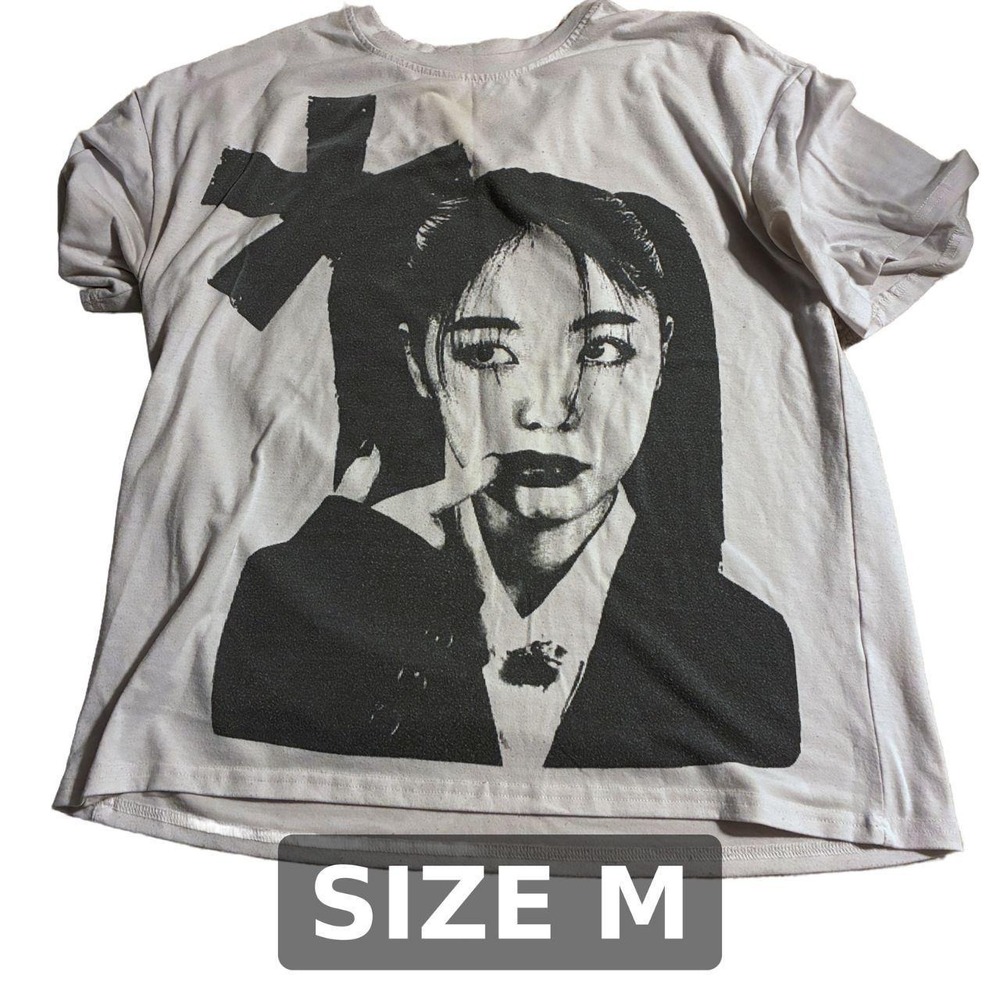 Graphic T